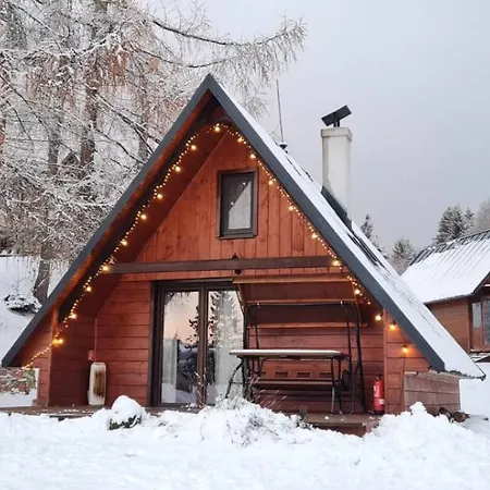 بيت للعطل Utulna Pri Richnavskych Jazerach شتيافنيسكيه بانيه