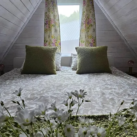 بيت للعطل Utulna Pri Richnavskych Jazerach شتيافنيسكيه بانيه